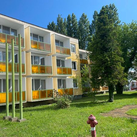 Aranypart Hostel Siófok Exterior foto